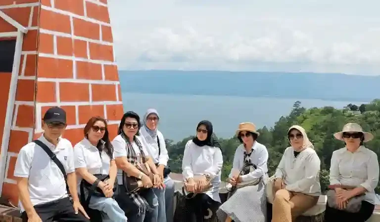 tour danau toba