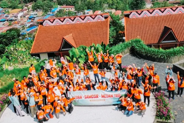 Medan Tour Package: Samosir & Taman Simalem 5 Hari 4 Malam