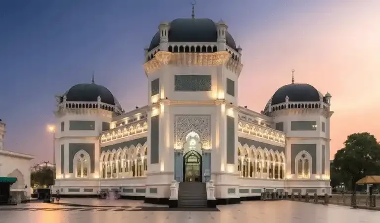 Masjid Raya Medan: Sejarah dan Perkembangannya