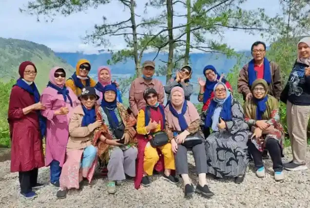 Pakej Medan Danau Toba 6H5M: Tour Samosir Berastagi & Medan